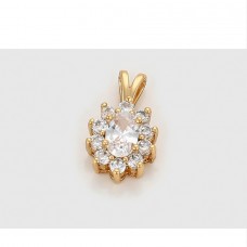 Apzeltīts kulons ar mirdzošiem cirkoniem